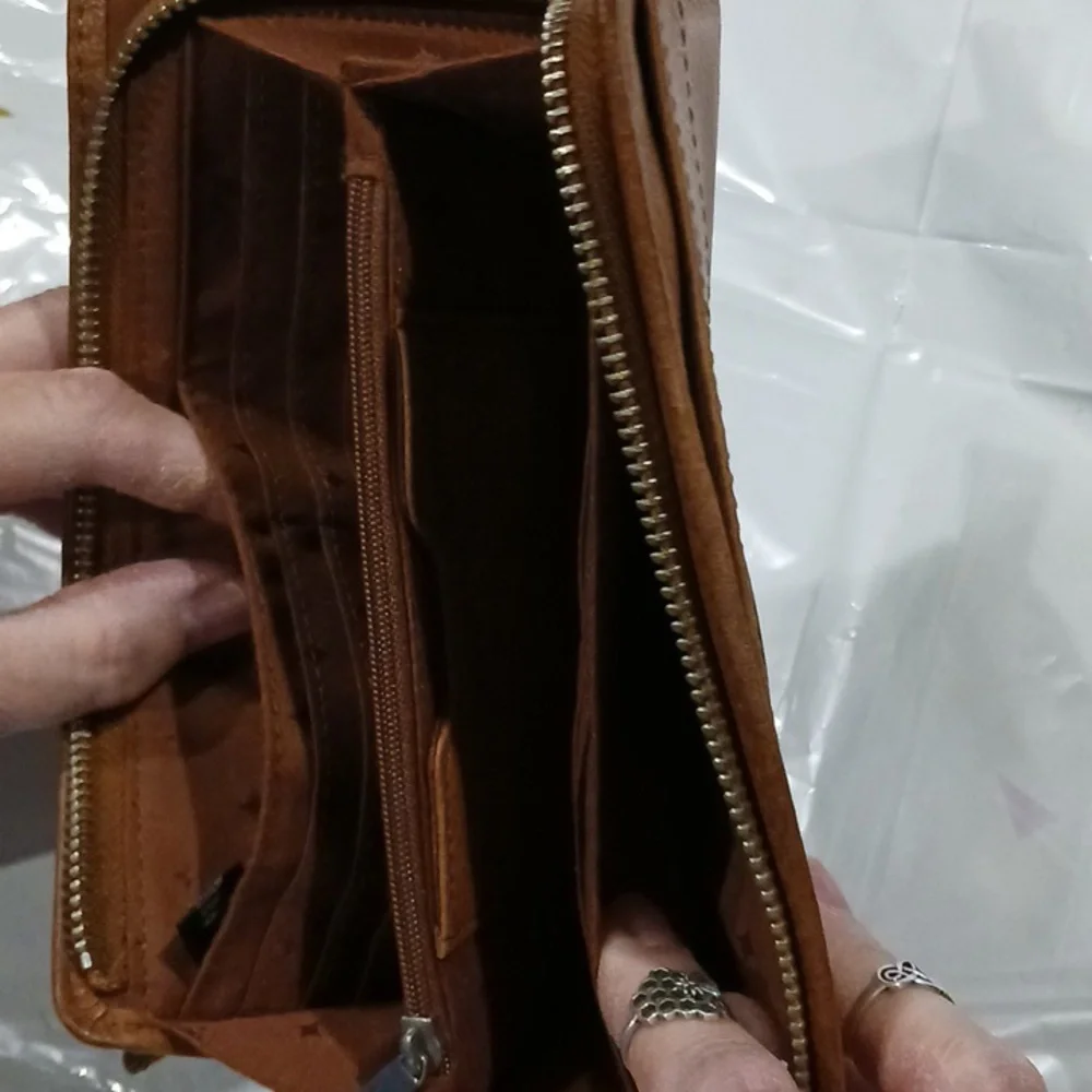 Wallet - Picture 5 of 7